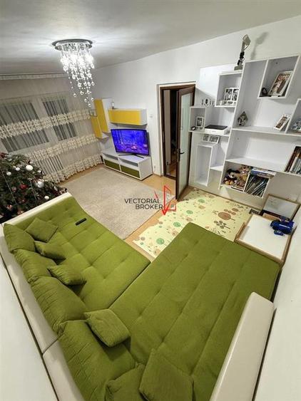 Apartament decomandat in bloc reabilitat Tei- Brasoveni - 1