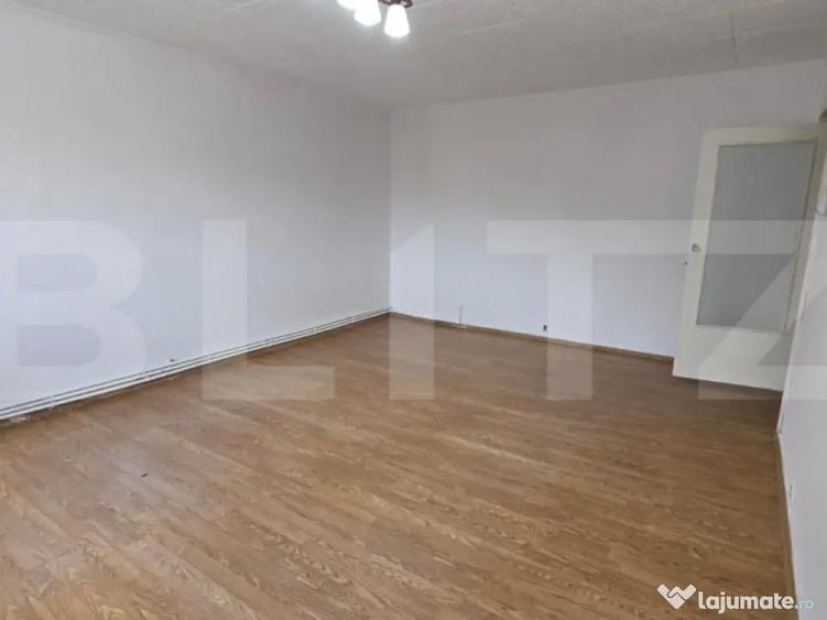 Apartament de vanzare, cu 3 camere, 76 mp, zona Micro 17 - 7