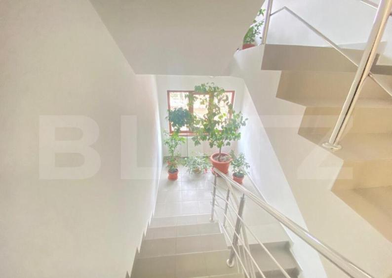 Casa de 630 mp si teren 600 mp, mobilata si utilata, zona Ce - 8