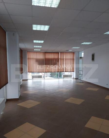 Spatiu comercial, 110 mp, etajul 1, vitrina, zona Burdujeni