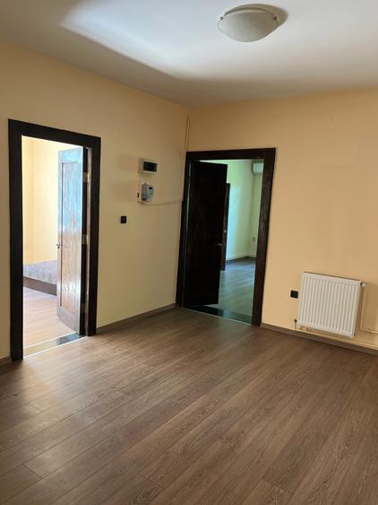 Cotroceni - C.Noica, Apartament in vila 107 MP, gradina - 12