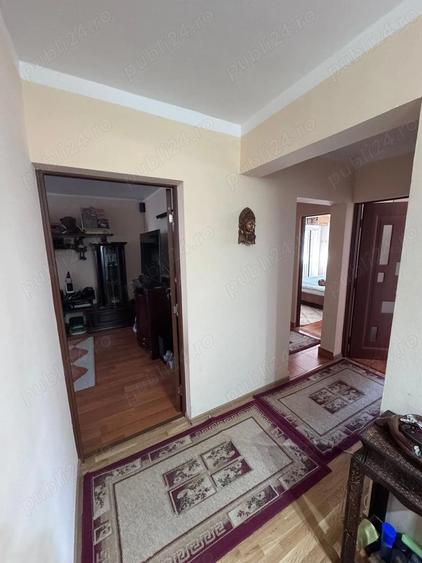 Apartament cu 3 camere decomandat - 8