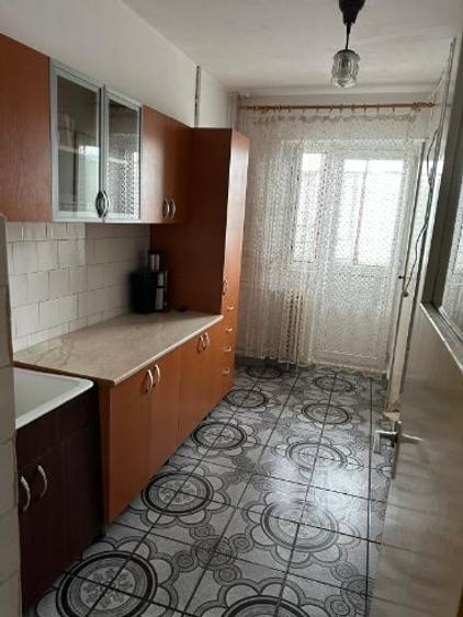 Apartament cu 3 camere decomandat în B-dul București - 3