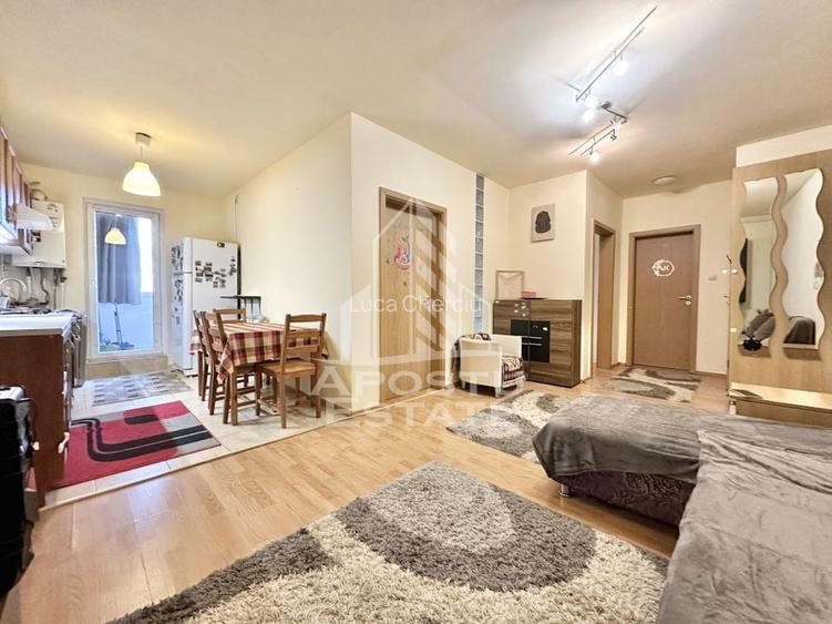 Apartament cu 3 camere, debara si terasa inchisa de 12 mp in Giroc. Apartament cu 3 camere, debara si terasa inchisa de 12 mp in Giroc.