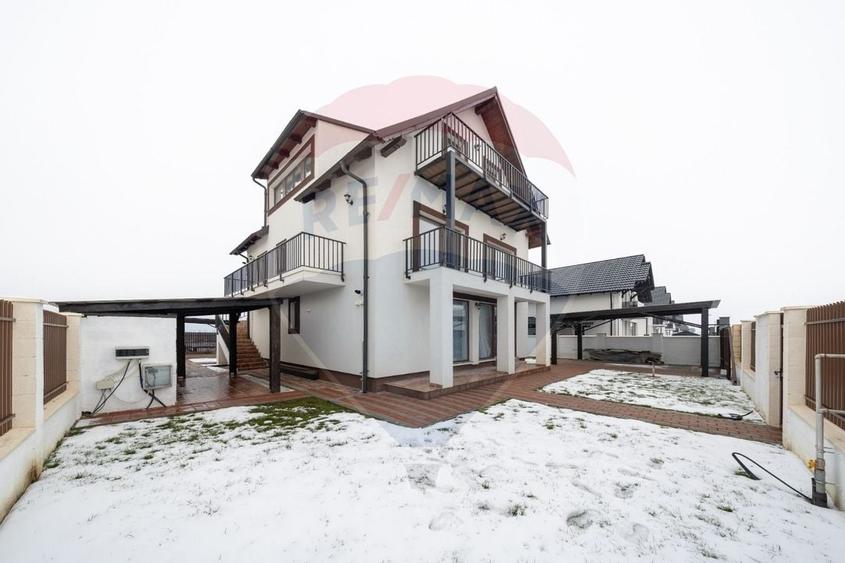 Casa cu 9 camere, teren 501 mp,  Harman! - 1