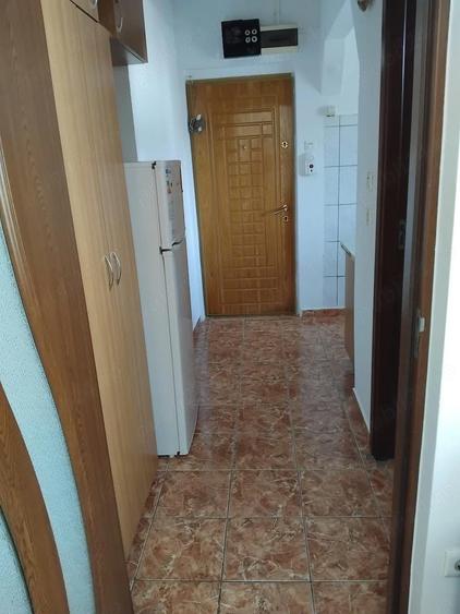 Inchiriez apartament 2 camere zona Cedonia - 2