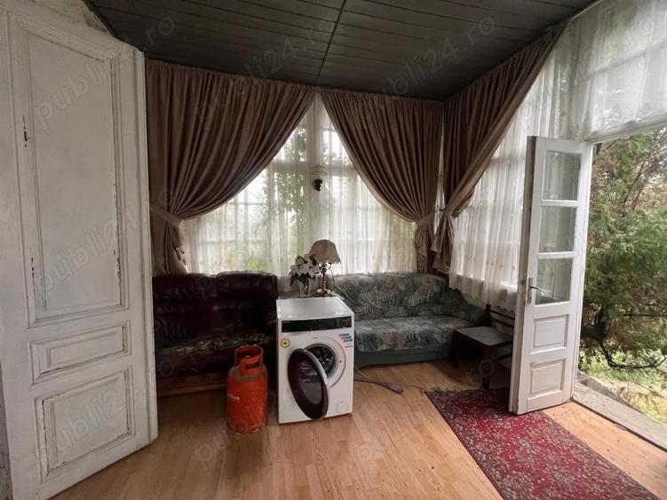 De vanzare vila Cuvin - 4