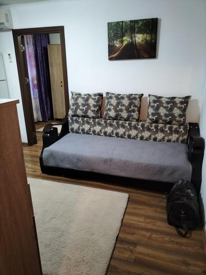 DE INCHIRIAT- Apartament cu 2 camere - 3