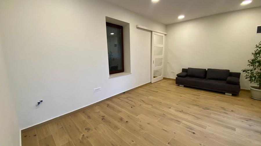 Spatiu de birou intr-o vila moderna , 2 incaperi ,42mp ,zona Parcul Feroviarilor - 10