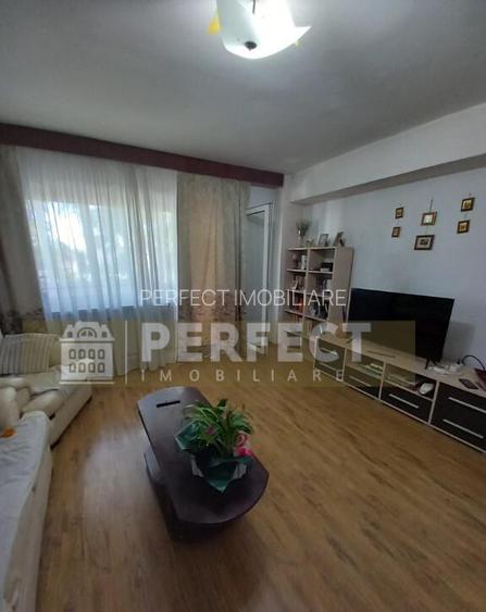 Ap.3 camere ETAJ 3 , pret 83500 euro, zona Mihai Bravu-Maternitate