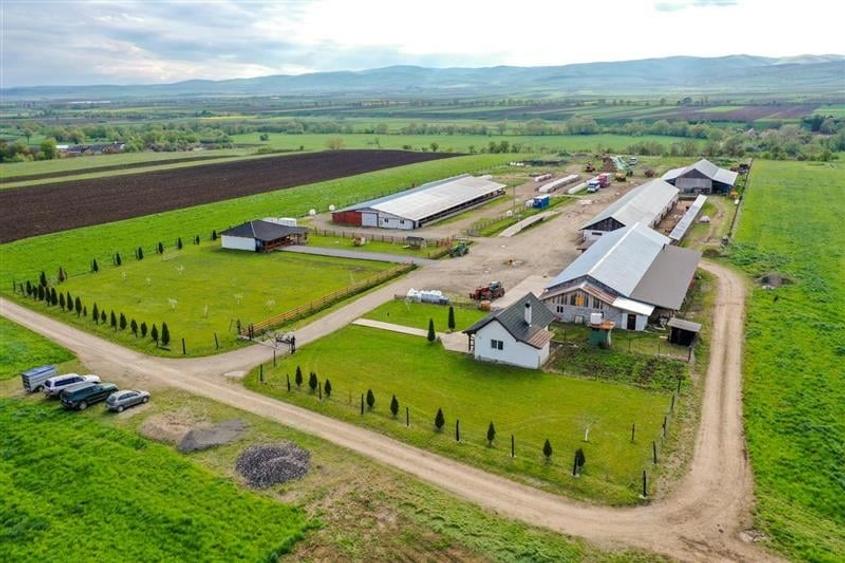 Film&Tur! Domeniu pe 222.000mp+ Ferma +Anexe specifice+Constructie+
rezidential - 49