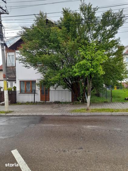 Casa-Vatra Dornei (cca. 75 m de pia?a agro-alim.) Pre? 100.000 euro. - 1