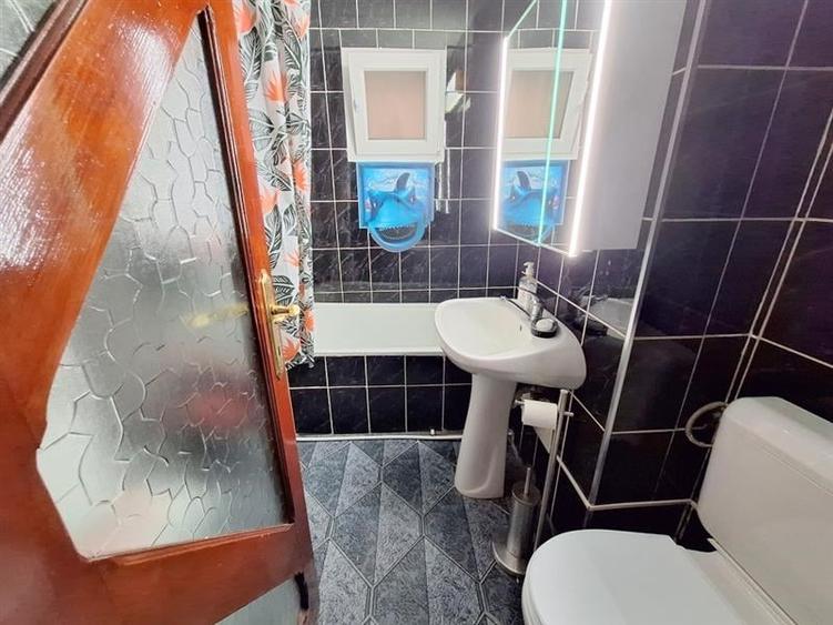 Apartament 3 camere decomandat zona Nord - 12