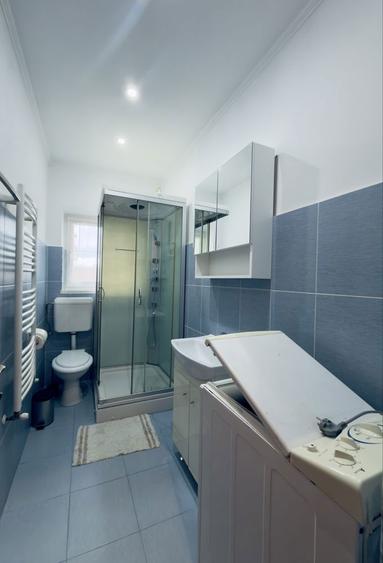 Garsoniera de inchiriat in zona Tractorul la et 2 cu boxa,pod si curte comuna - 3