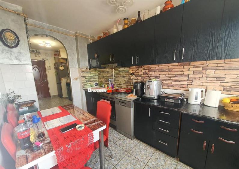 Apartament cu 3 camere de - 13