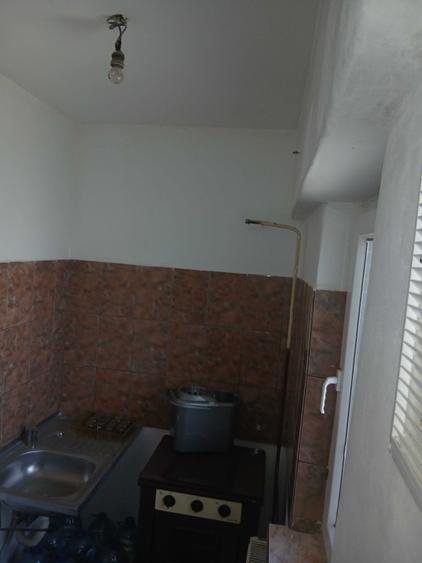 Garsoniera decomandata, 25,7 mp, zona Craiovita Noua - 13