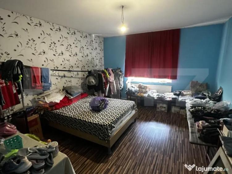 Casa de vanzare, 265 mp, zona Boghis - 10