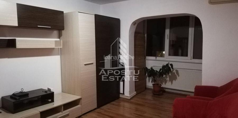 Apartament cu 2 camere semidecomandat, mobilat în Complex Studențesc