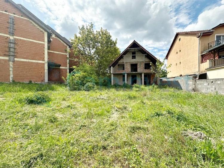 Casa si teren de vanzare, la 400 m de Aqua Park, Baile 1 Mai - 1