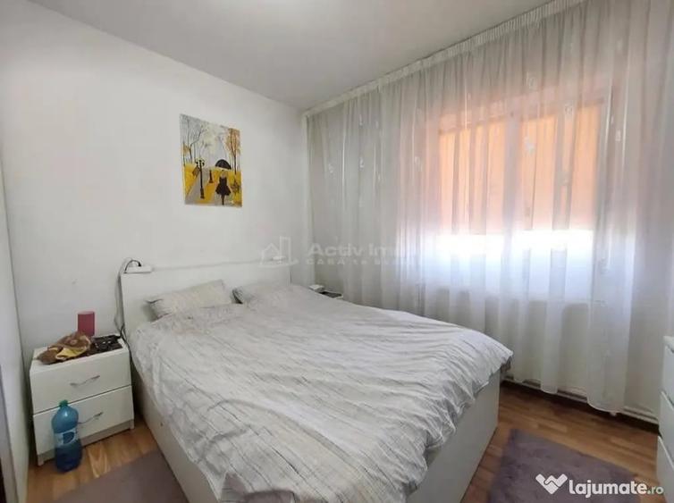 Apartament cu 3 camere semidecomandat în Ultracentral
