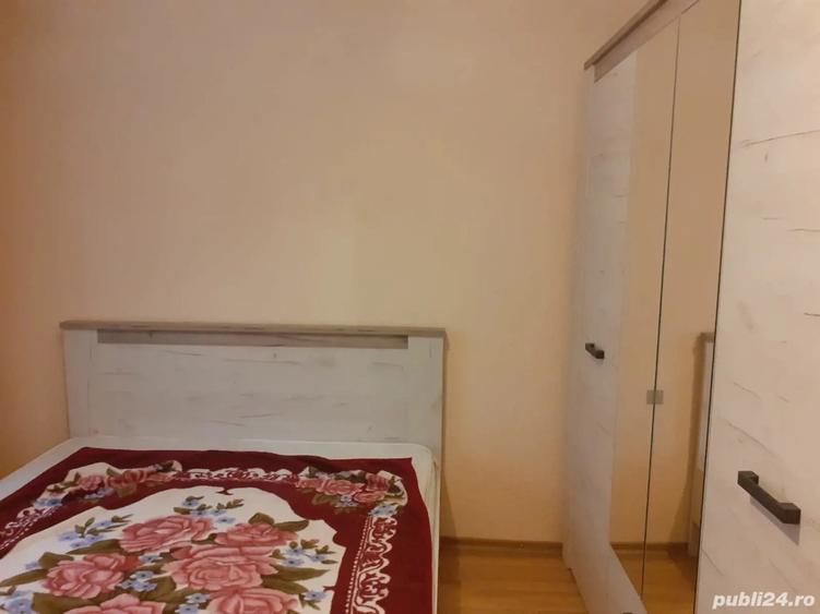 proprietar inchiriez apartament cu trei camere semidecomandat - 1