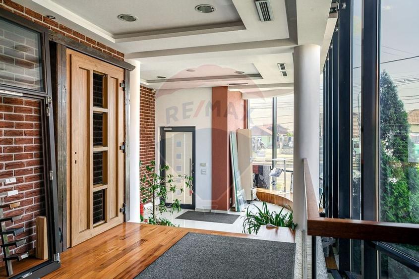 Cladire de birouri Micalaca pe principala, vad si vizibilitate sporita - 27