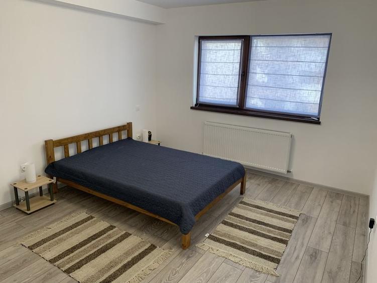 Casă cu 3 camere decomandat în Sânpetru
