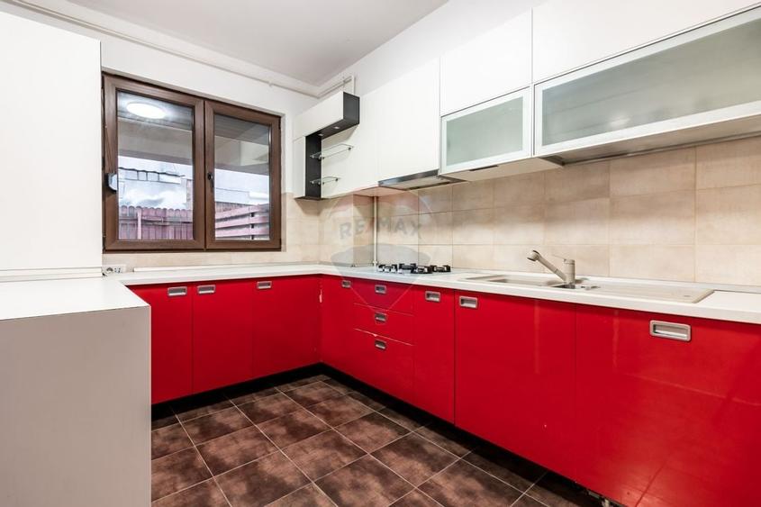 Apartament cu 4 camere si gradina proprie de vanzare/ str.  Amurgului - 13