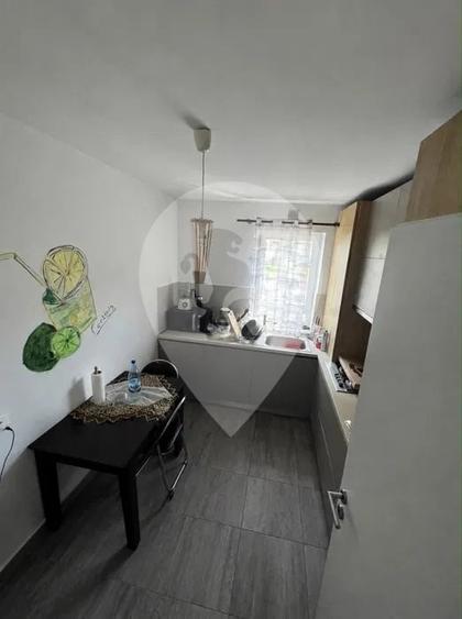 Apartament cu 2 camere decomandat în Tractorul
