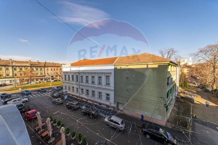 Apartament cu 3 camere de vanzare in zona Ultracentral - 12