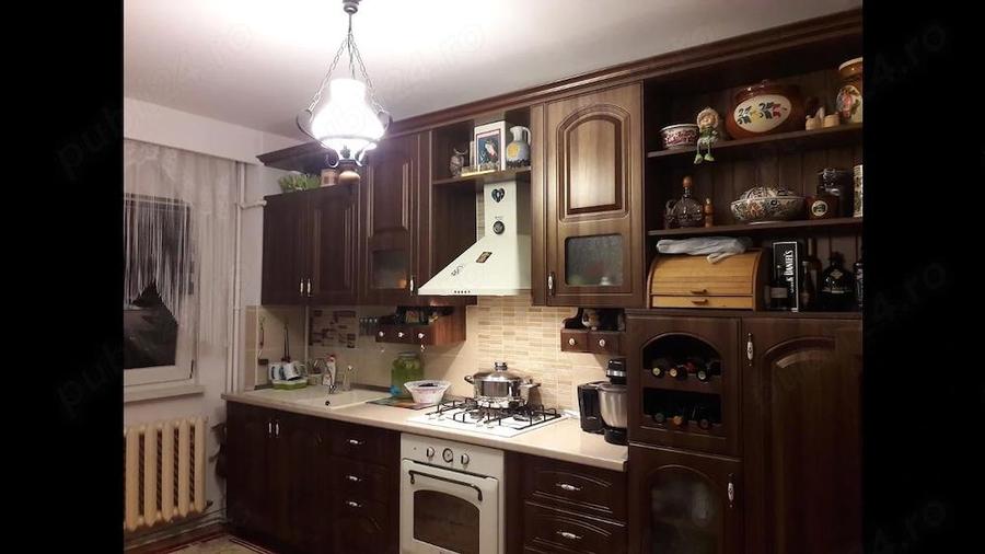 Vand apartament cu 4 camere - 10