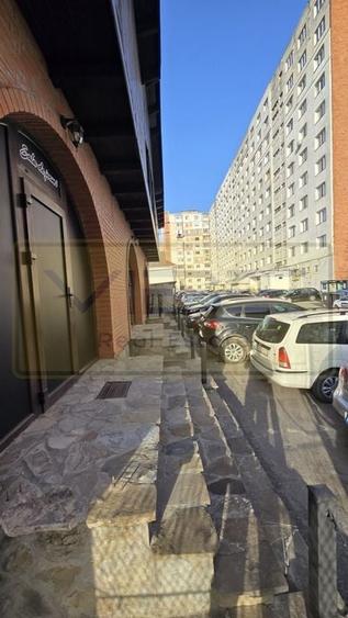Spatiu comercial- cafenea/ showroom /restaurant - 12