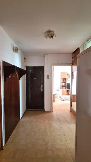 Apartament cu 3 camere decomandat în Rahova - 6