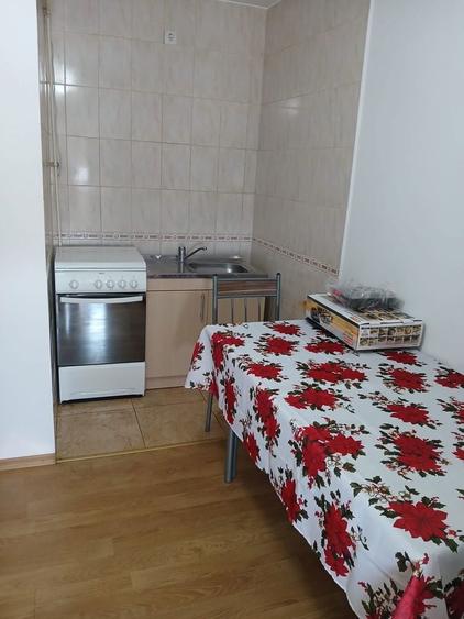 Vand Apartament 2 cam. Ansamblul Buzaului Decomandat. - 2