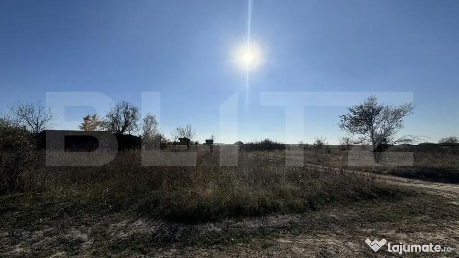 Teren intravilan cu acces la toate utilita?ile, 530 mp, zo - 5