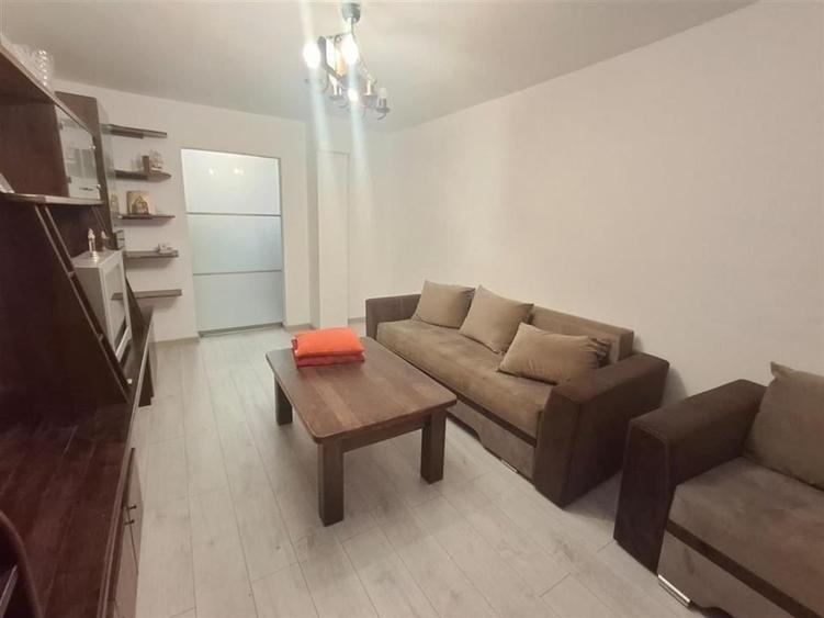 Apartament 3 camere decomandat pivnita zona Strand - 9