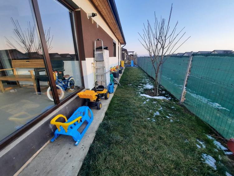 Vila cu 4 camere, zona Vorovesti - 20