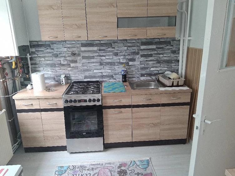 Inchiriez apartament 2 camere zona Astra - 10