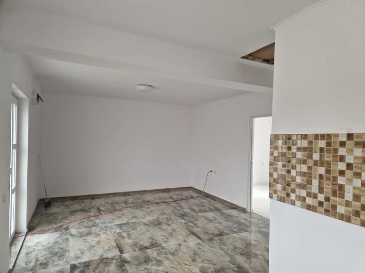 Agenție imobiliară vindem casa la sol în Năvodari - 6