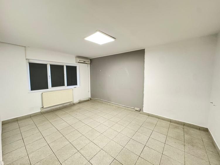 Spatiu stradal, 50 mp, zona Anda - 2