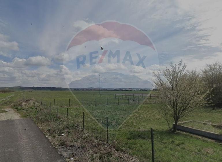 Teren intravilan, 2,900 mp Jucu de Sus, la asfalt - 2