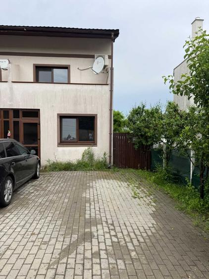 Casă cu 4 camere în Florești