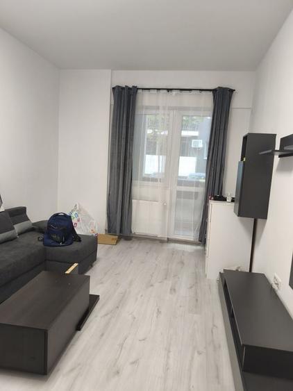 Apartament cu 2 camere decomandat în Runcu