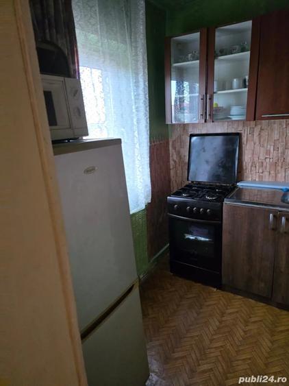 Ofer la chirie ap 1 camera 30 mp cu bucatarie mare cu geam zona Kaufland - Badea Cartan ... 170 euro - 1