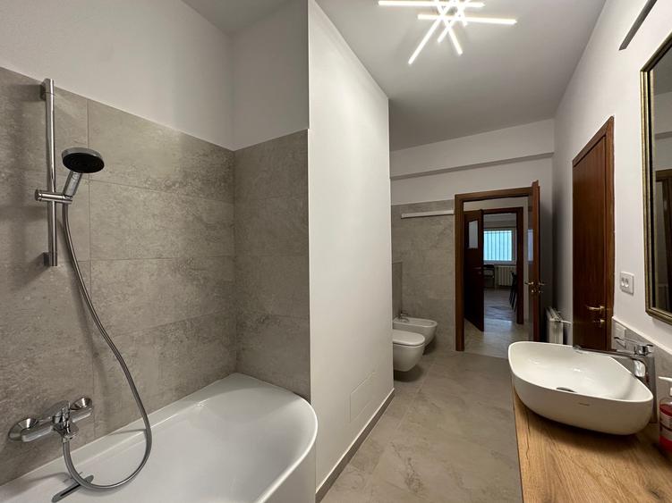 Inchiriere Apartament - 4 camere - Rezidential/Notariat- Primaverii - 13