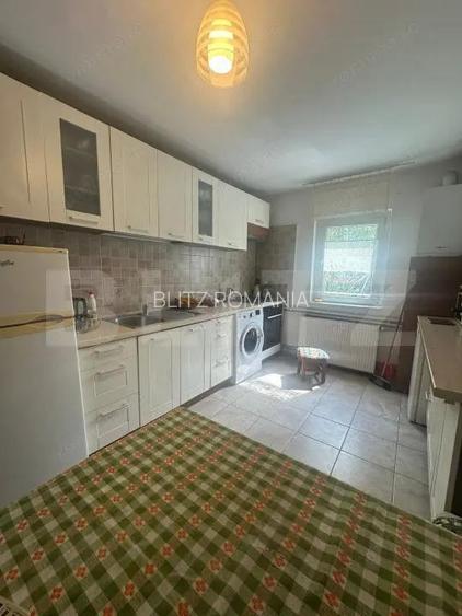 Apartament cu 4 camere decomandate, 2 balcoane, 2 bai, etaj intermediar Mana?tur