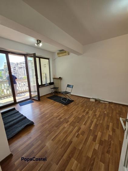 Piata Romana la metrou 2 camere decomandate 46,68 mp etaj 4/8 nemobilat, lift - 1