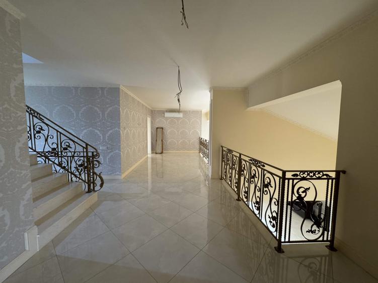 Vila S+P+1E, finisaje de lux, teren - 3000 mp, zona Platou Strehareti - 16