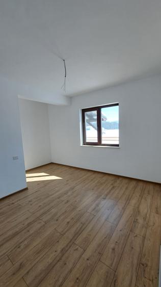 CASA 4 CAMERE CU SUPRAFATA GENEROASA IN  STIL NEOROMANESC - 31