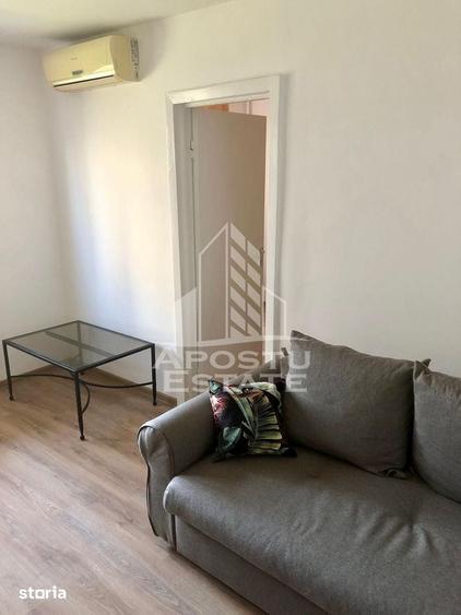 Apartament cu 2 camere, mobilat în Soarelui